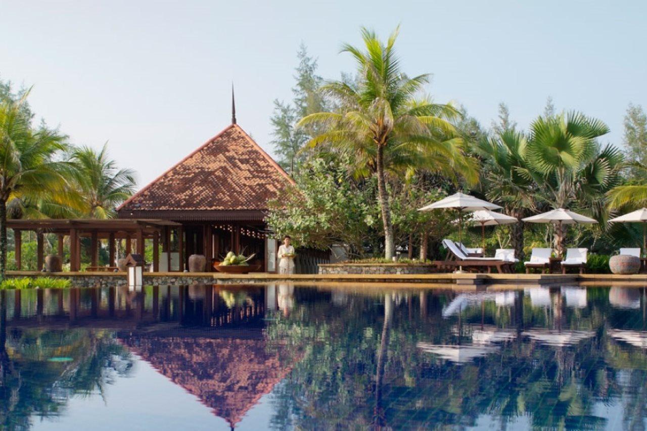 Tanjong Jara Resort, Terengganu - A Small Luxury Hotels Of The World Dungun Exterior photo The pool at the Four Seasons Resort