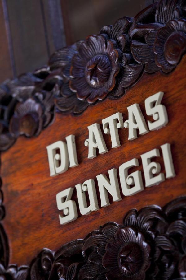 Tanjong Jara Resort, Terengganu - A Small Luxury Hotels Of The World Dungun Exterior photo The nameplate of the Diatas-König-Preis