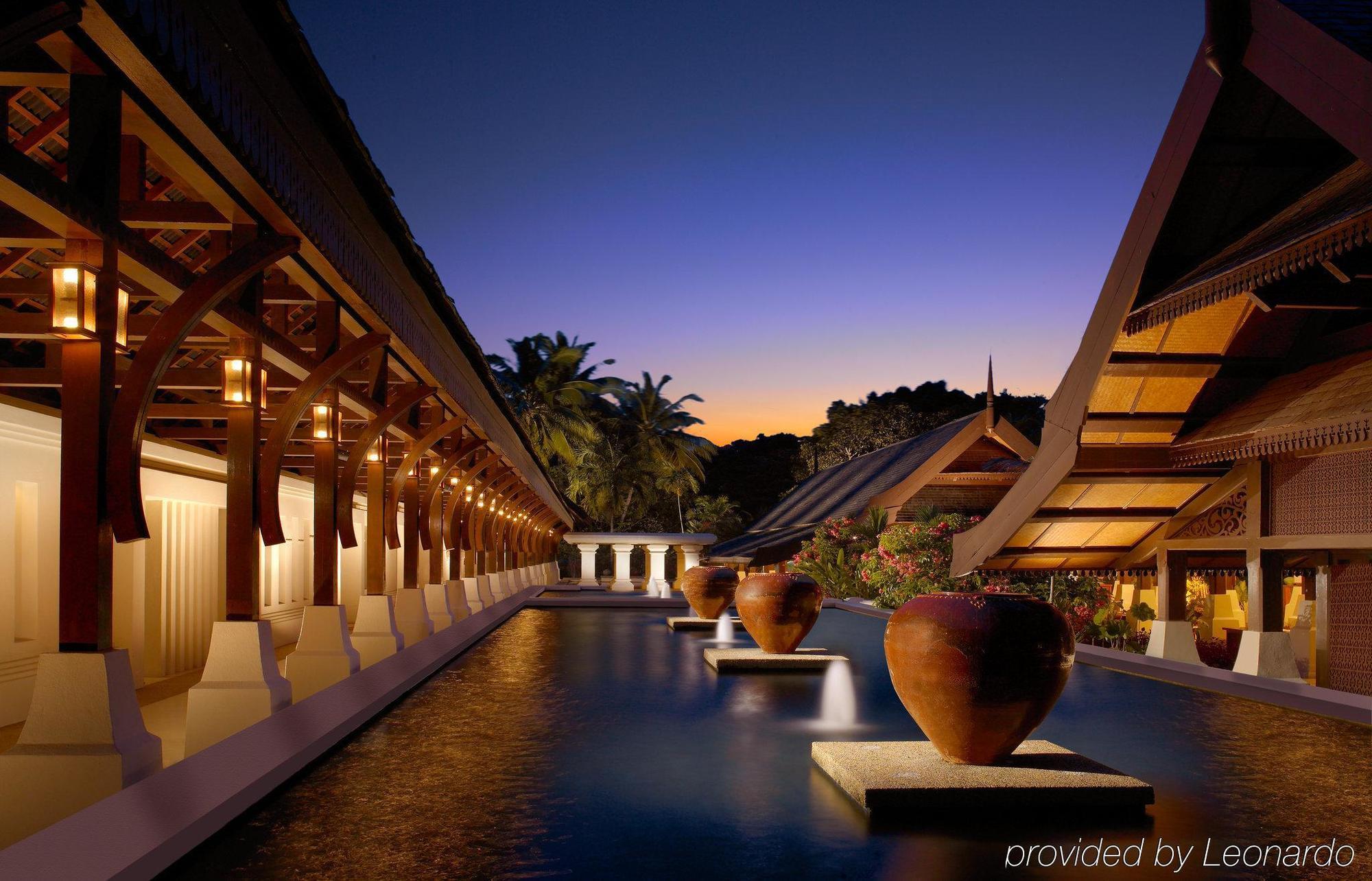 Tanjong Jara Resort, Terengganu - A Small Luxury Hotels Of The World Dungun Exterior photo The resort's lobby