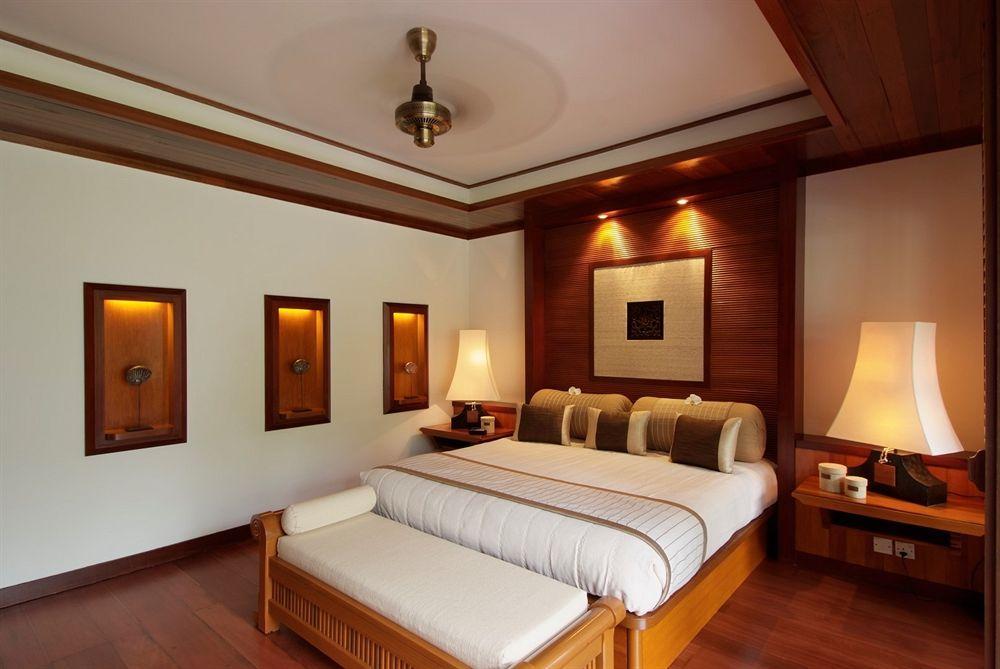 Tanjong Jara Resort, Terengganu - A Small Luxury Hotels Of The World Dungun Room photo A bedroom at the Taj Bengal
