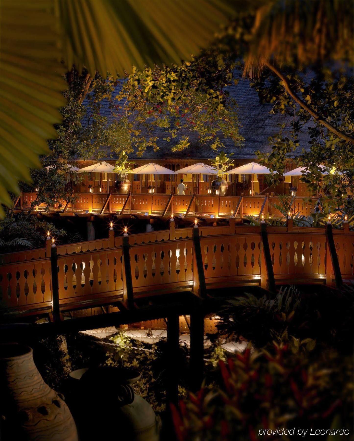 Tanjong Jara Resort, Terengganu - A Small Luxury Hotels Of The World Dungun Exterior photo The River Cafe